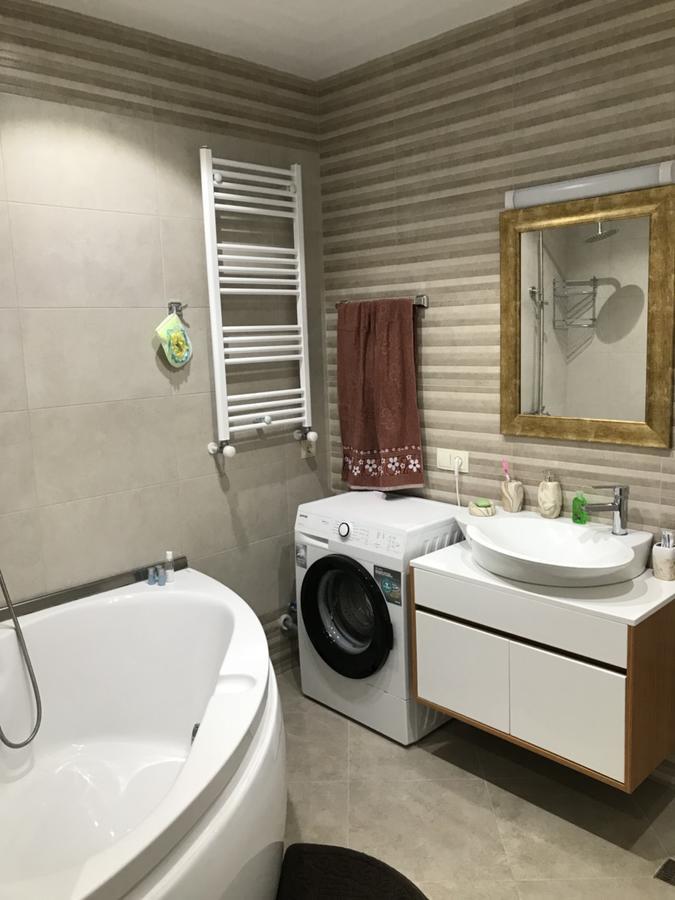 Apartment Lux With 3 Rooms Батумі Екстер'єр фото